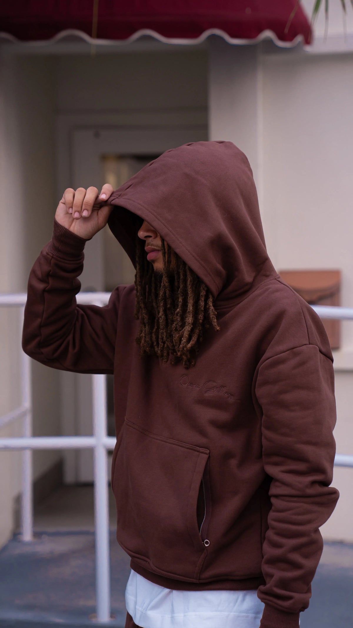 The-Best-Organic-Cotton-Hoodies-for-Effortless-Travel-Comfort OCEANS GALLERY