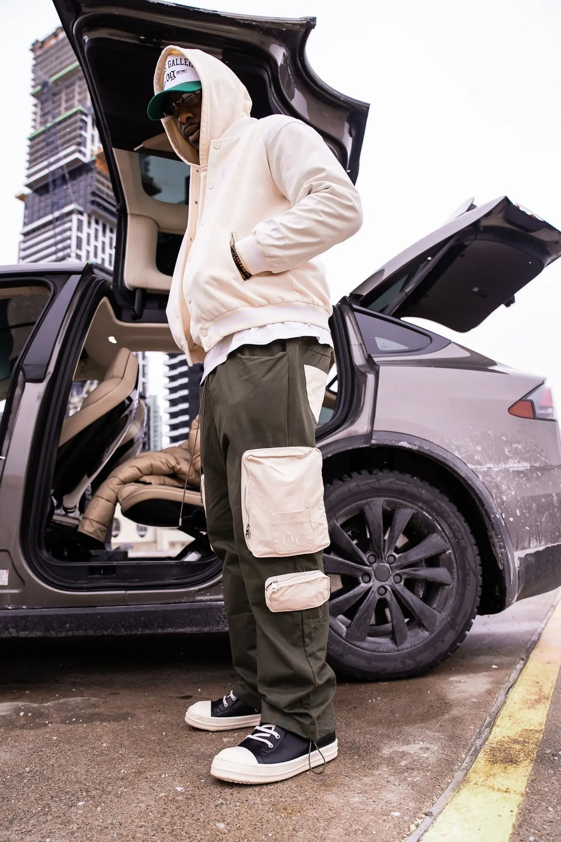 Why-Cotton-Twill-Utility-Cotton-Twill-Pants-Are-a-Must-Have-Essential-for-Everyday-Function-and-Travel OCEANS GALLERY